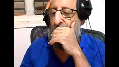 Snapshot of casual53 chatting on December 23, 4:33 am casual53 online show from December 23, 4:33 am