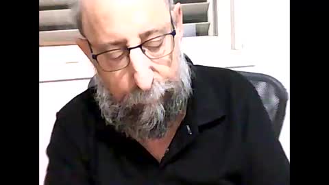 Snapshot of casual53 chatting on December 11, 2:32 am casual53 online show from December 11, 2:32 am