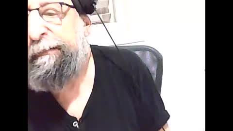 Snapshot of casual53 chatting on January 13, 4:39 am casual53 online show from January 13, 4:39 am