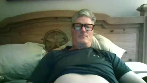 catmando0007 online show from October 25, 6:37 am