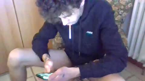 cazzone98italiano online show from December 1, 2:25 am