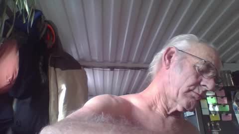 Chuck online show from November 8, 3:37 pm