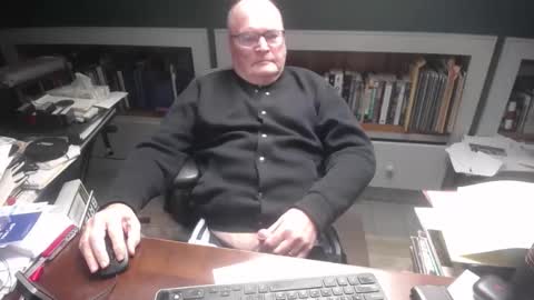 central_square_guy_25 online show from January 12, 5:50 pm