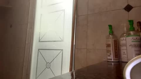 cesar209valencia online show from March 1, 1:43 am