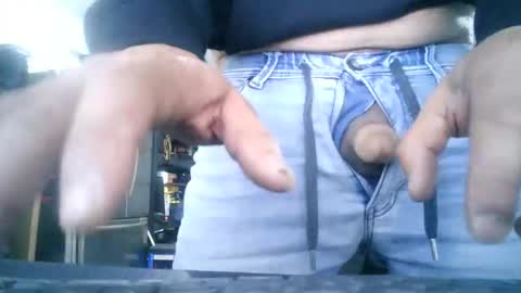 Snapshot of chabzvic81 chatting on October 3, 6:51 am HornyM4 U Melb North online show from October 3, 6:51 am