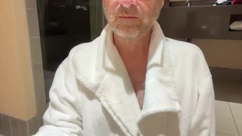 charles4002 online show from January 10, 12:31 pm