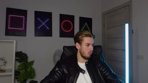 CHARLES SINS online show from February 8, 2:27 pm