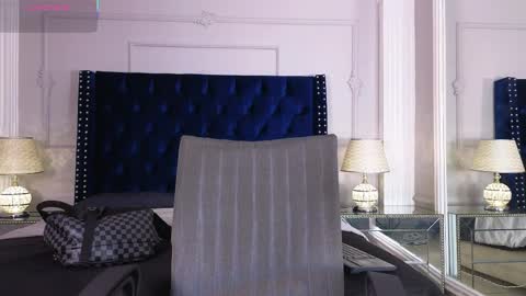 charlesbrown_ online show from April 7, 2:39 pm