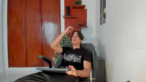 Snapshot of charley_morgan chatting on March 9, 6:21 pm charley_morgan online show from March 9, 6:21 pm