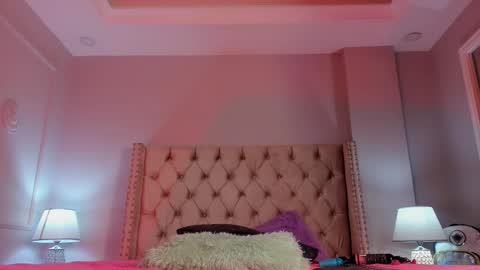    online show from January 6, 6:12 pm