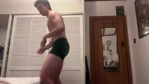 Snapshot of chazdazle chatting on October 30, 8:16 am Chaz online show from October 30, 8:16 am