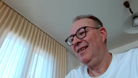 cheer2u online show from January 15, 11:00 am