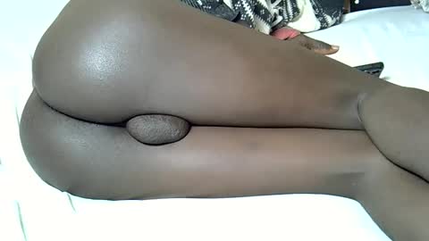 Keve Meddy online show from March 7, 7:00 pm