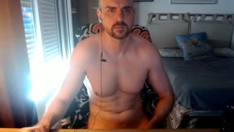 Snapshot of chicocam1983 chatting on September 13, 3:57 pm chicocam1983 online show from September 13, 3:57 pm