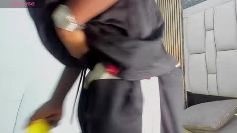 chimi88 online show from February 27, 11:10 am