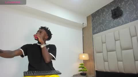 chimi88 online show from February 25, 11:41 am