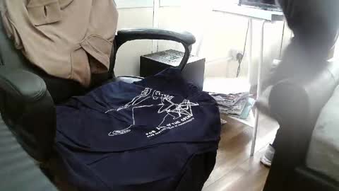 Choccy T online show from April 18, 12:39 pm