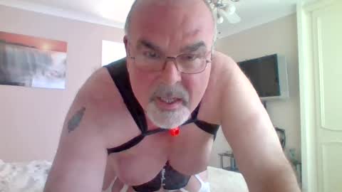 chris898902 online show from July 20, 7:36 am