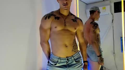 Snapshot of chris_angel01 chatting on February 28, 11:56 pm chris_angel01 online show from February 28, 11:56 pm