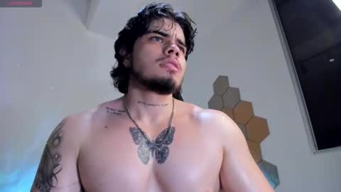 Chris Cooper Independent model online show from February 20, 6:19 am