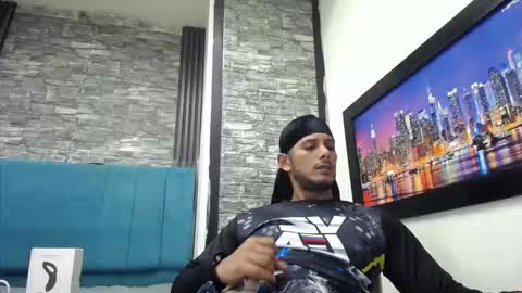 chris_dick2 online show from March 19, 4:26 am