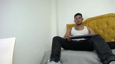chris_dick2 online show from May 23, 6:30 am
