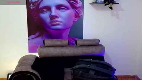 chris_laos online show from September 23, 5:45 pm