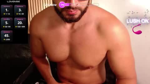 Snapshot of chris_magnum_ chatting on October 22, 2:43 pm cris Twitter magnum101010 insta magnumc20 online show from October 22, 2:43 pm
