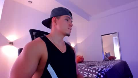 Snapshot of chrismorgan24 chatting on October 20, 9:08 pm chrismorgan24 online show from October 20, 9:08 pm