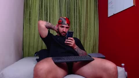 Snapshot of chriss_james chatting on October 19, 3:00 am chriss_james online show from October 19, 3:00 am