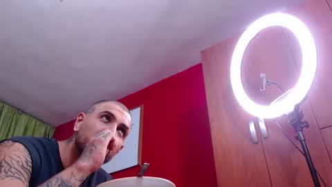 chriss_james online show from October 30, 2:13 am