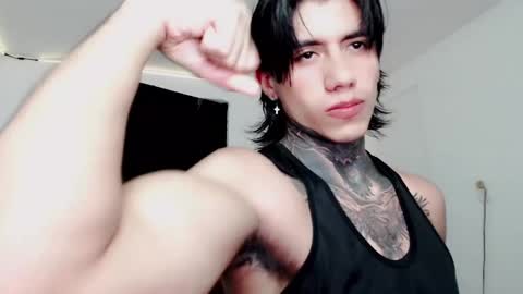 Snapshot of chriss_opp chatting on February 18, 7:00 pm CHRIS  INDEPENT MODEL online show from February 18, 7:00 pm