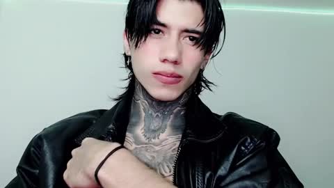 Snapshot of chriss_opp chatting on March 8, 11:07 pm CHRIS  INDEPENT MODEL online show from March 8, 11:07 pm