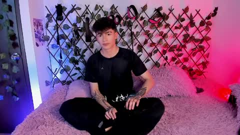 Christian Wang online show from April 7, 9:59 pm