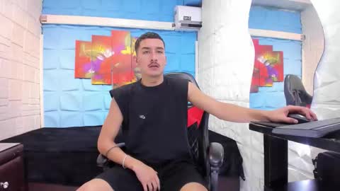 chrissevanss online show from January 18, 7:27 pm