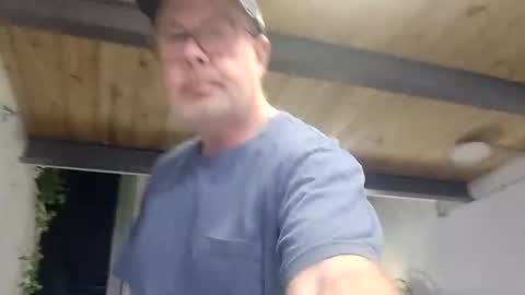Snapshot of christopher232323 chatting on October 27, 3:42 am christopher232323 online show from October 27, 3:42 am
