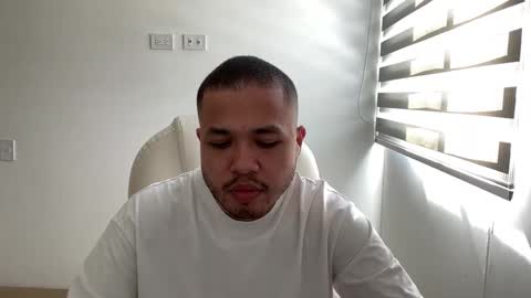 Snapshot of christopherdav chatting on December 6, 7:45 pm Chris online show from December 6, 7:45 pm