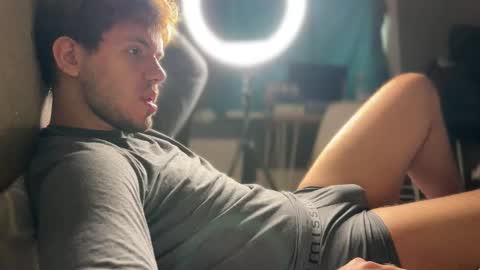 Christopher online show from November 5, 8:05 am