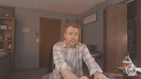 chrisw8121 online show from April 11, 4:52 am