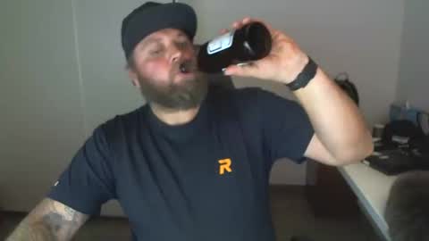 Chrizz online show from December 7, 2:24 pm