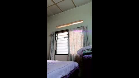 chuahboonsing online show from May 25, 5:57 am