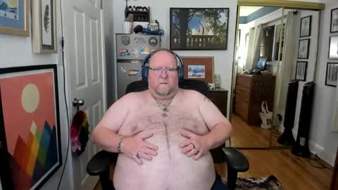 Snapshot of chubbybaybear chatting on February 16, 3:26 am Chubby online show from February 16, 3:26 am