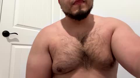 Snapshot of chubbydick9069 chatting on December 28, 1:18 am chubbydick9069 online show from December 28, 1:18 am