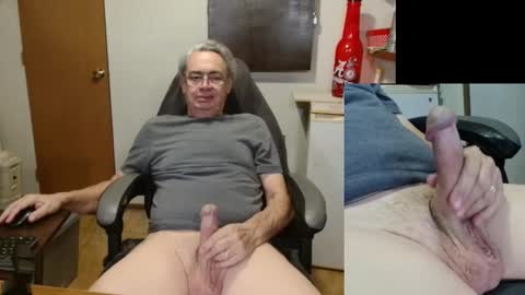 chubbyguy00054 online show from February 22, 12:45 am