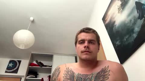 chuckyfor online show from October 27, 9:22 am