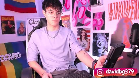 David     Independent Model online show from March 6, 12:54 am