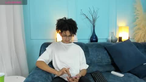 Cj Bocanegra online show from December 15, 12:17 pm