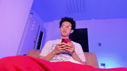 cj_davis1 online show from April 7, 2:22 am