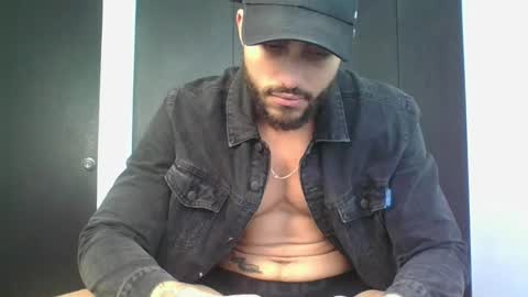 Clay online show from April 21, 5:30 pm