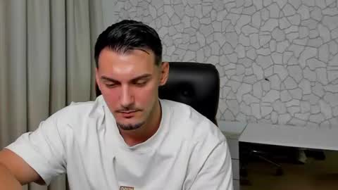 ClintMasterss online show from June 18, 9:14 am